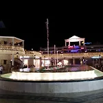 Exclusive Penthouse: Beachfront Oasis With Heated Pool Playa de las Americas (Tenerife)