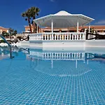 Exclusive Penthouse: Beachfront Oasis With Heated Pool Playa de las Americas (Tenerife)