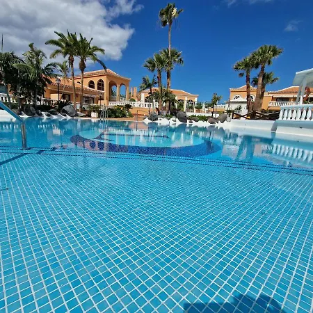 Exclusive Penthouse Playa Vistas 4 Close To The Sea And Beach, Aircondition For A Fee, Wifi, Terrace, Heated Pool * Playa de las Americas (Tenerife)