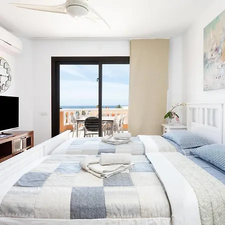 Daire Exclusive Penthouse Playa Vistas 4 Close To The Sea And Beach, Aircondition For A Fee, Wifi, Terrace, Heated Pool