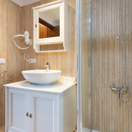 Exclusive Penthouse Playa Vistas 4 Close To The Sea And Beach, Aircondition For A Fee, Wifi, Terrace, Heated Pool Daire Playa de las Américas