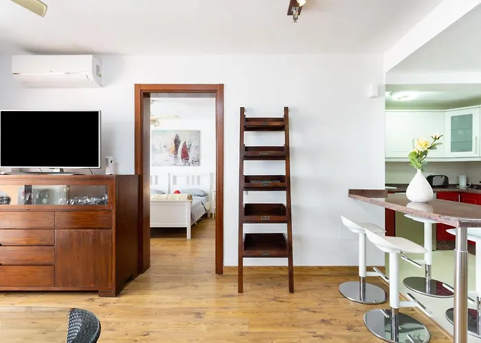 Apartamento Exclusive Penthouse Playa Vistas 4 Close To The Sea And Beach, Aircondition For A Fee, Wifi, Terrace, Heated Pool