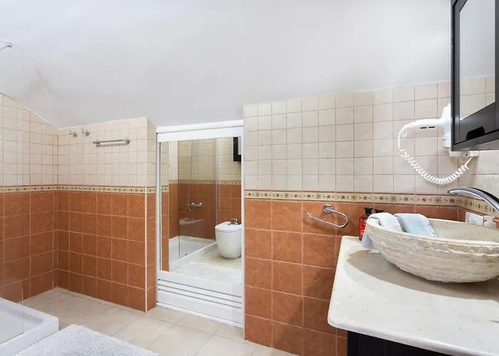 Exclusive Penthouse: Beachfront Oasis With Heated Pool Apartment Playa de las Americas (Tenerife)