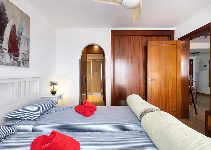 Exclusive Penthouse: Beachfront Oasis With Heated Pool * Playa de las Americas (Tenerife)