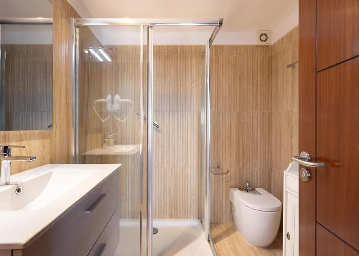 Apartment Exclusive Penthouse: Beachfront Oasis With Heated Pool