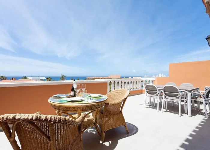 Apartamento Exclusive Penthouse Playa Vistas 4 Close To The Sea And Beach, Aircondition For A Fee, Wifi, Terrace, Heated Pool Playa de las Américas