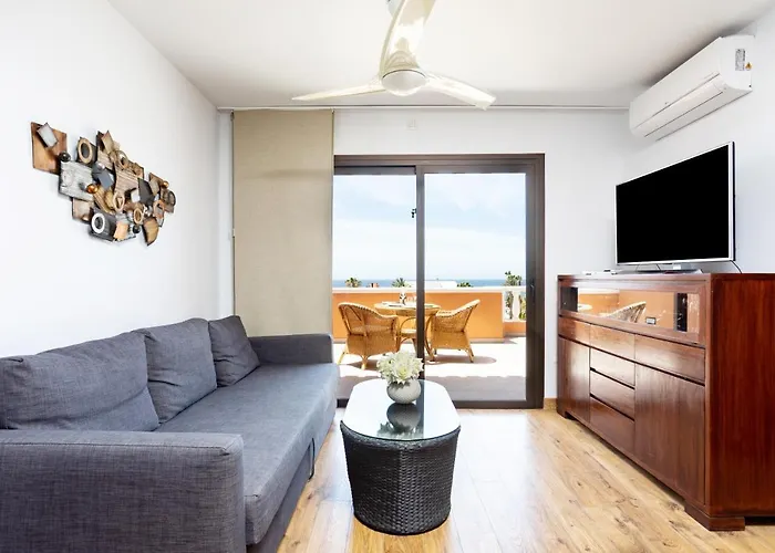 Apartment Exclusive Penthouse: Beachfront Oasis With Heated Pool *